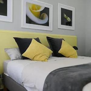 https://casa-consoli.catania-hotels.net