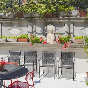 Family With Terrace Venedig