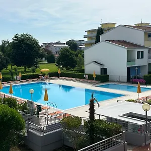  Appartamento Villaggio Luna Swimmingpool- Agenzia Cocal